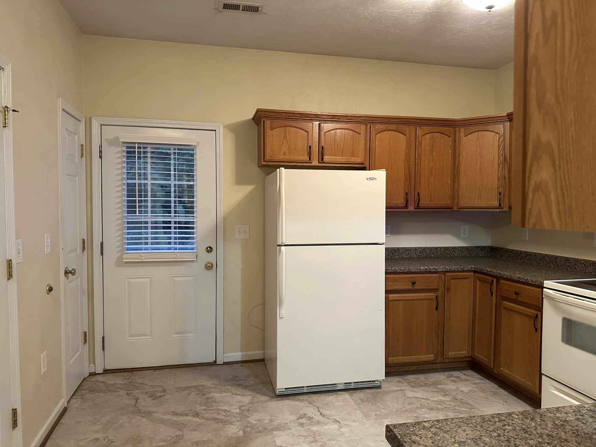 8233 Emerald Court DR - Photo 28