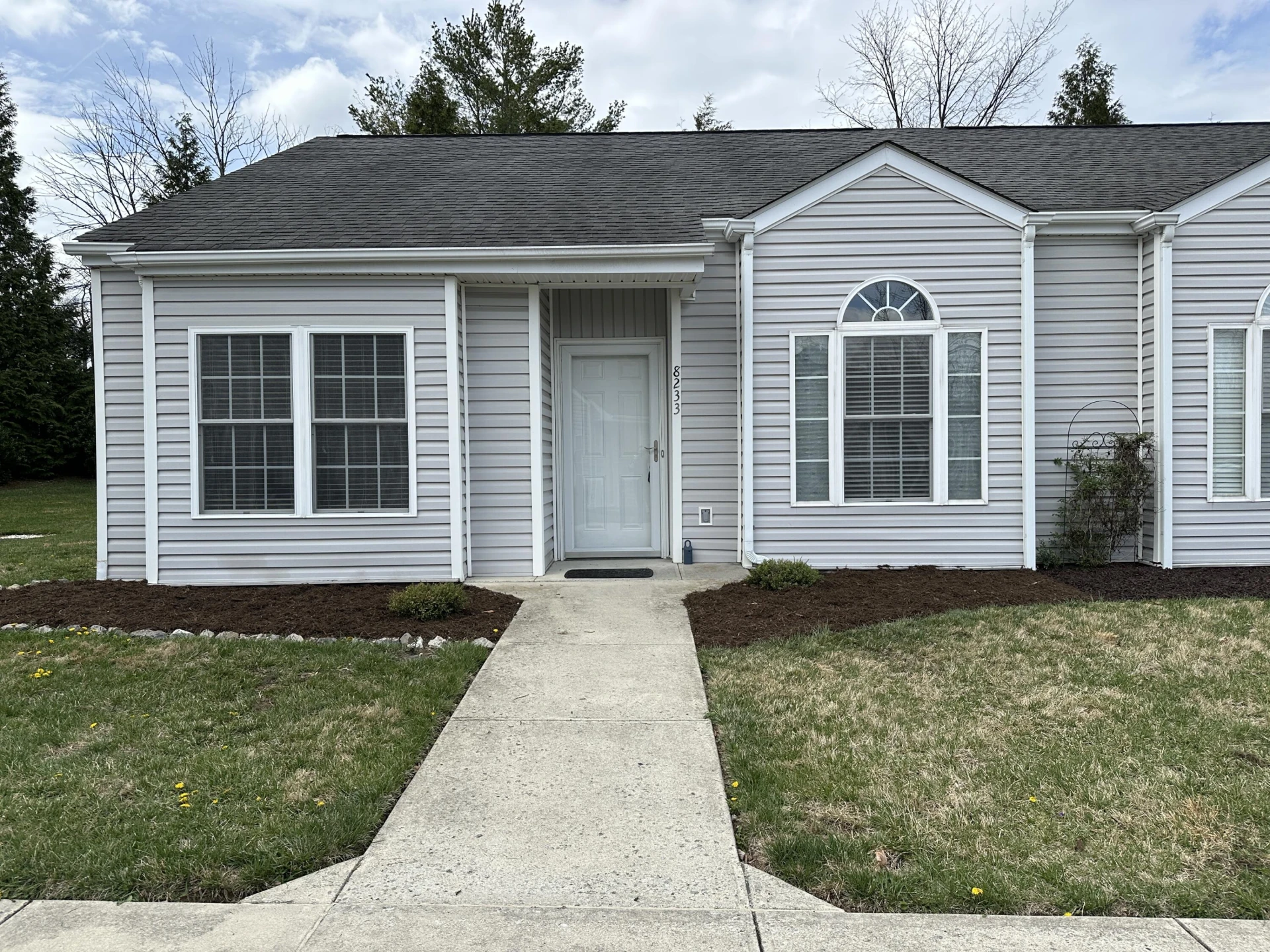 8233 Emerald Court DR - Photo 4