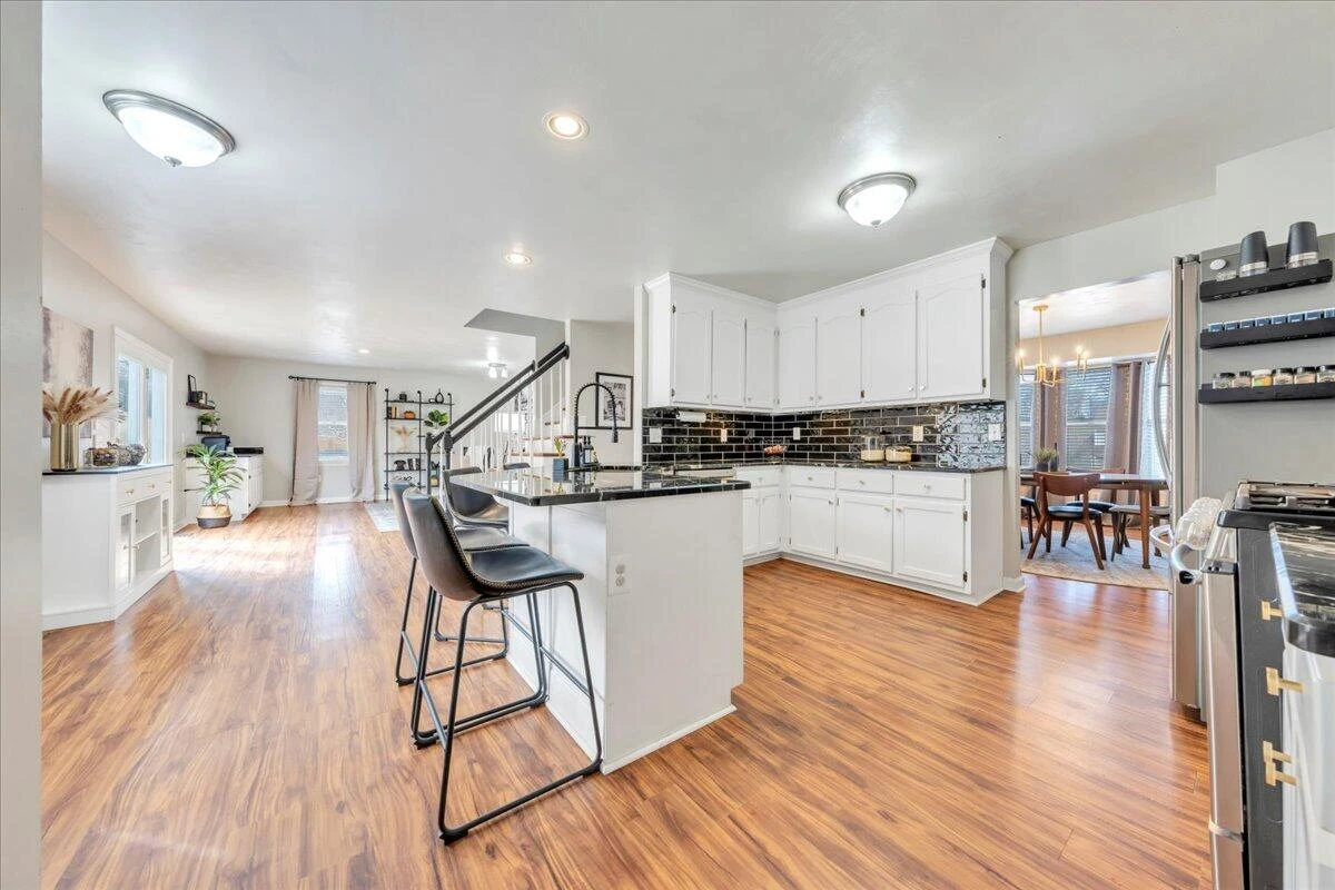 2400 Olde Salem DR - Photo 23