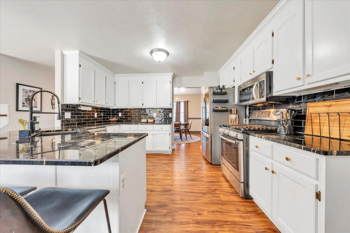 2400 Olde Salem DR - Photo 27