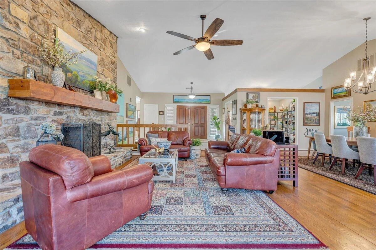 4921 Hunting Hills DR - Photo 13