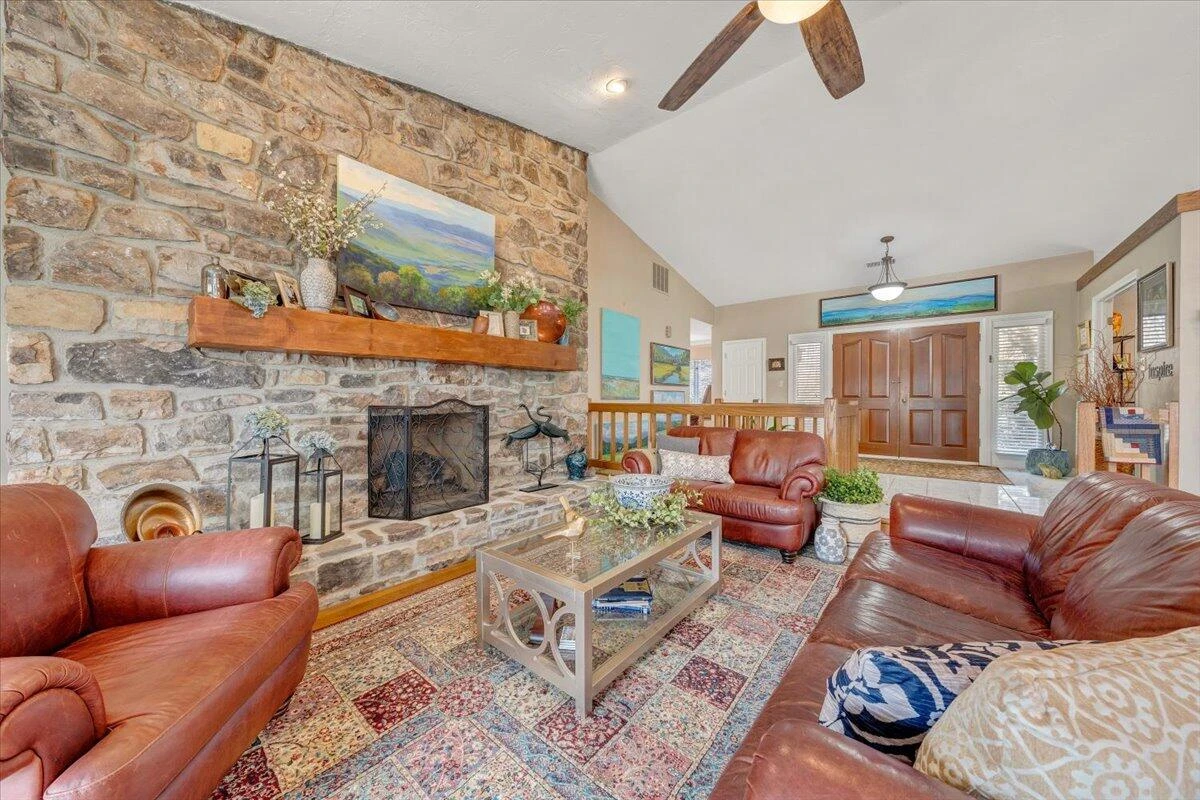 4921 Hunting Hills DR - Photo 14