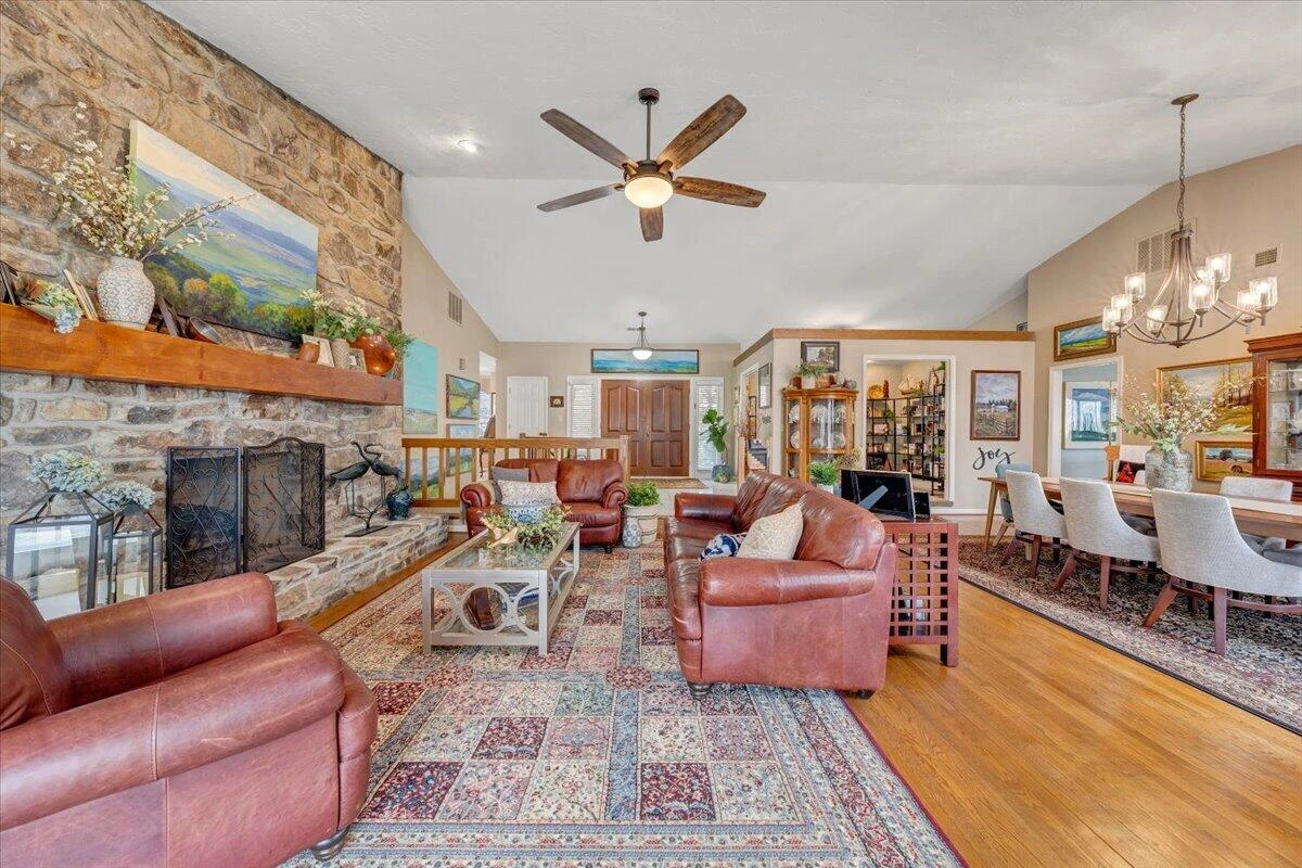 4921 Hunting Hills DR - Photo 15