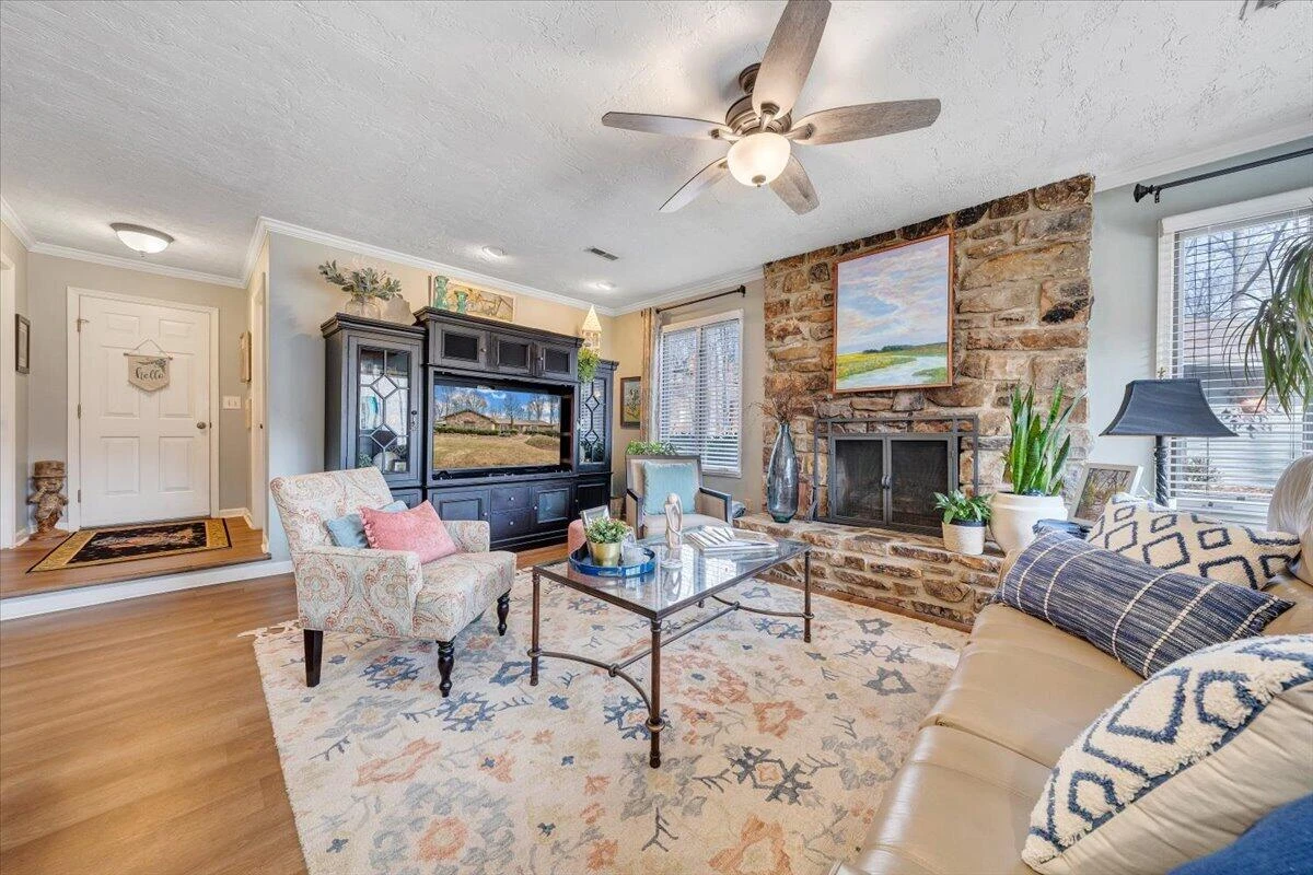 4921 Hunting Hills DR - Photo 32
