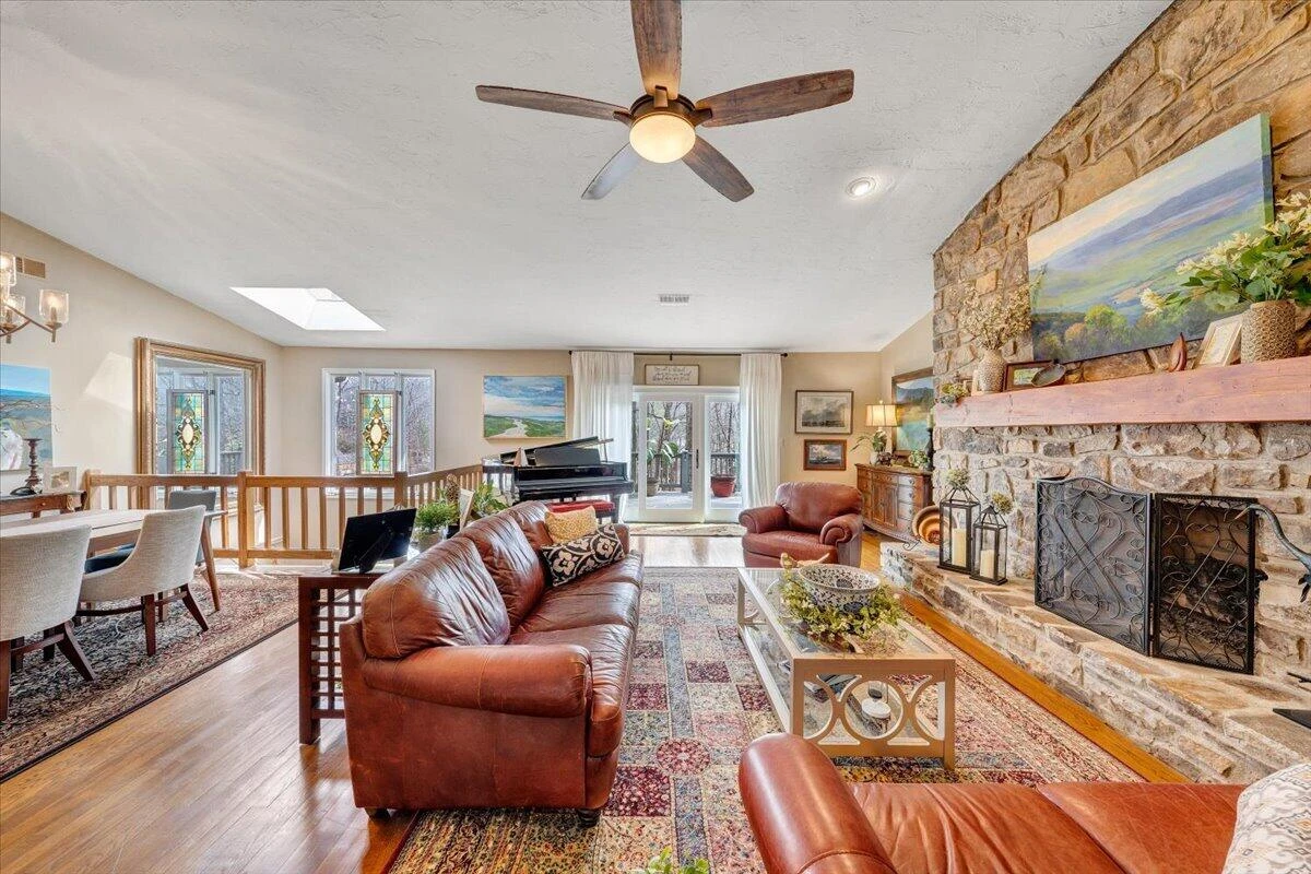4921 Hunting Hills DR - Photo 10