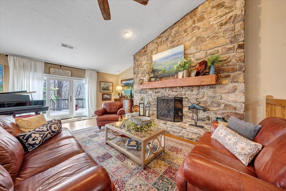 4921 Hunting Hills DR - Photo 12