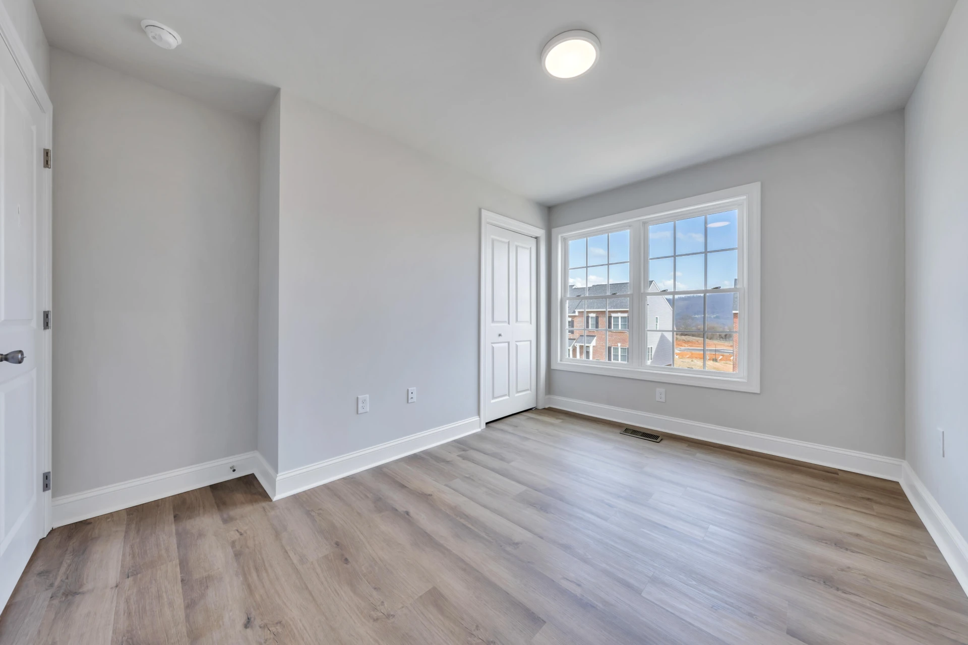 2805 Russlen DR - Photo 11