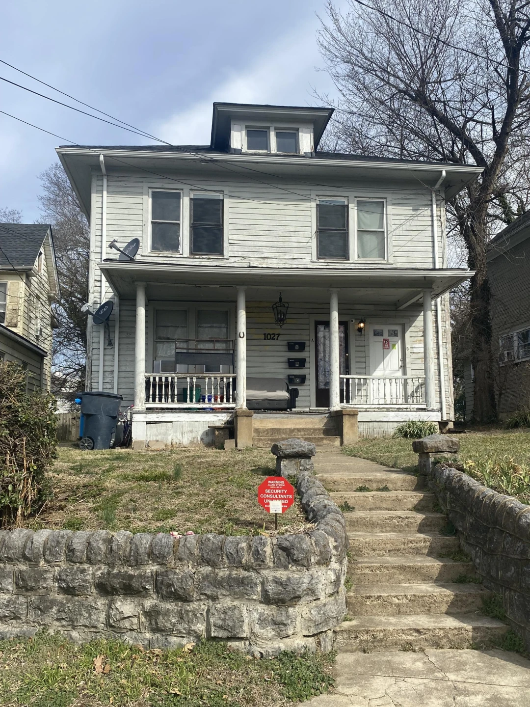 1027 Ferdinand AVE