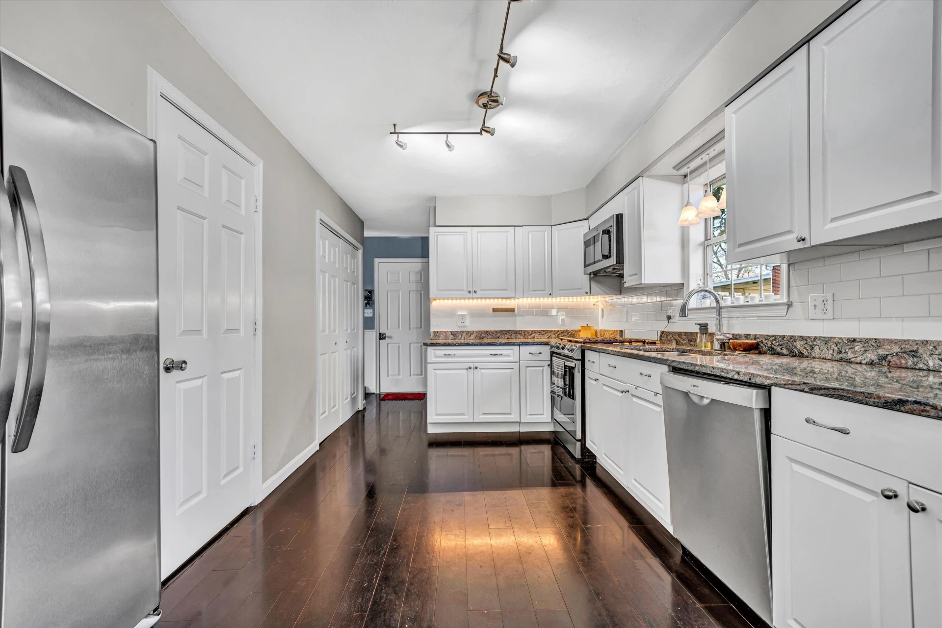 4807 Lange LN - Photo 8