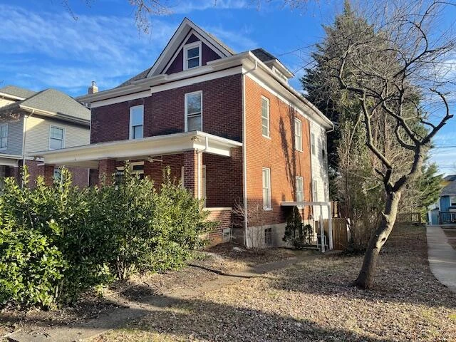 618 Walnut AVE - Photo 2