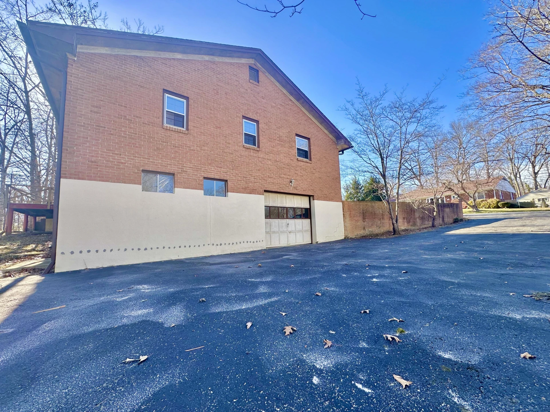 1029 Cliftwood CIR - Photo 4