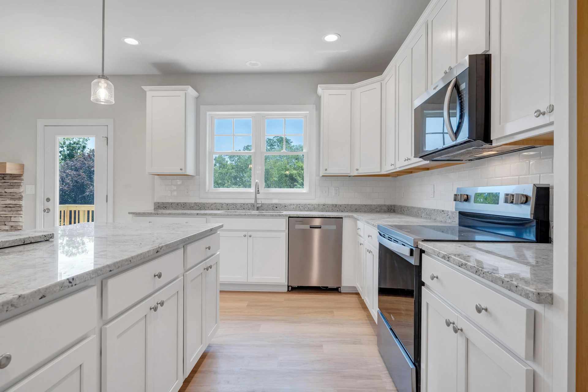 7038 PARKWAY VIEW TRL - Photo 11