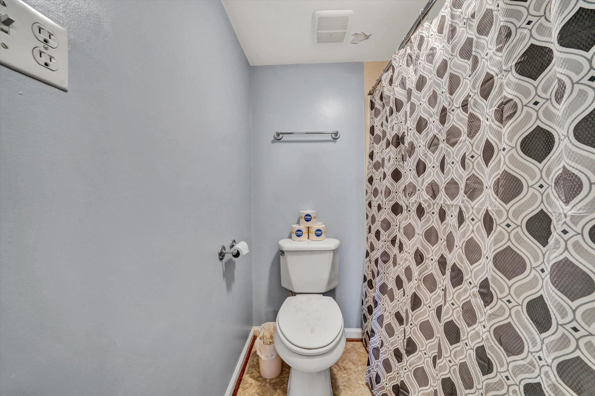 3531 Peters Creek RD #302 - Photo 19