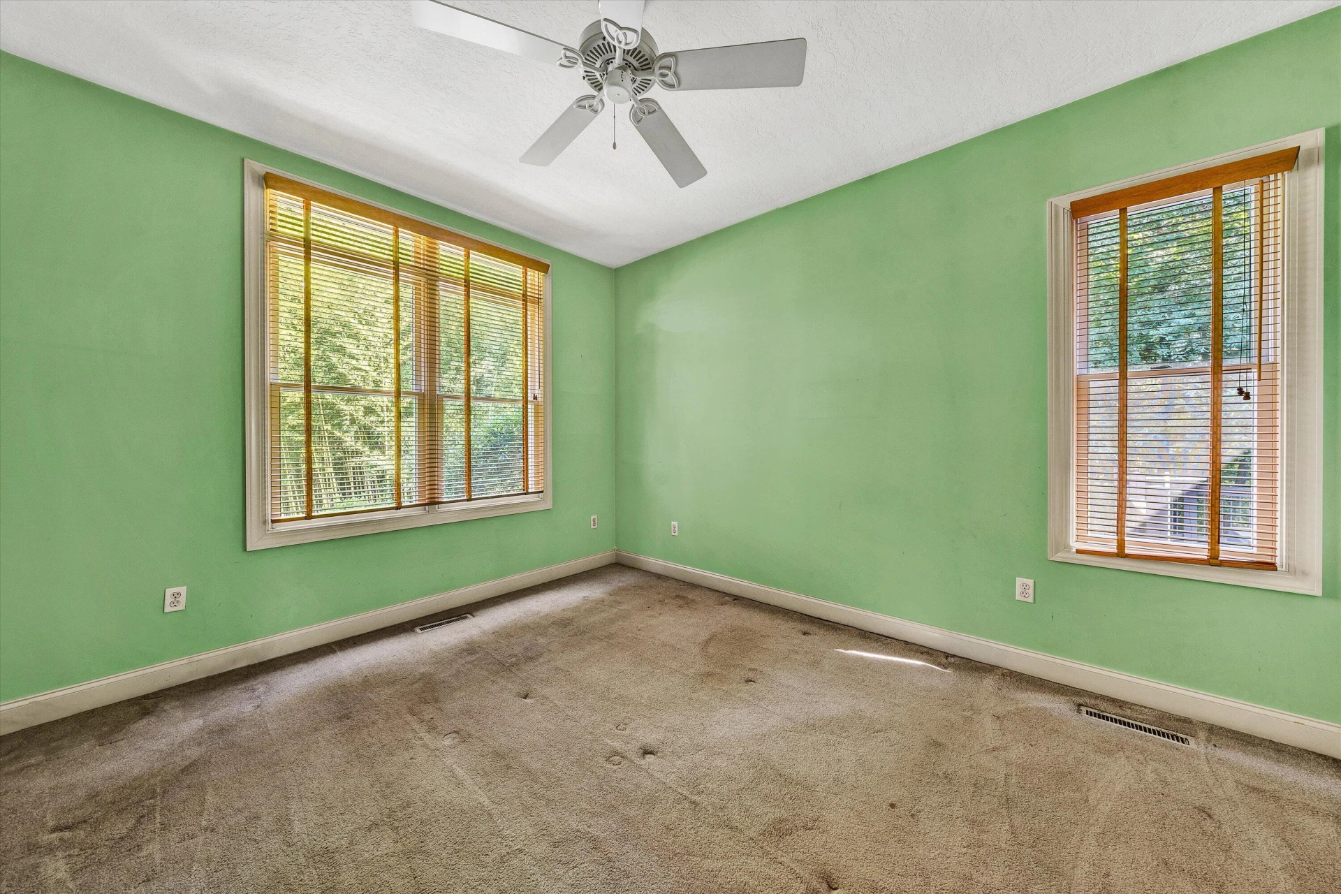 635 Miriam Hill DR - Photo 27