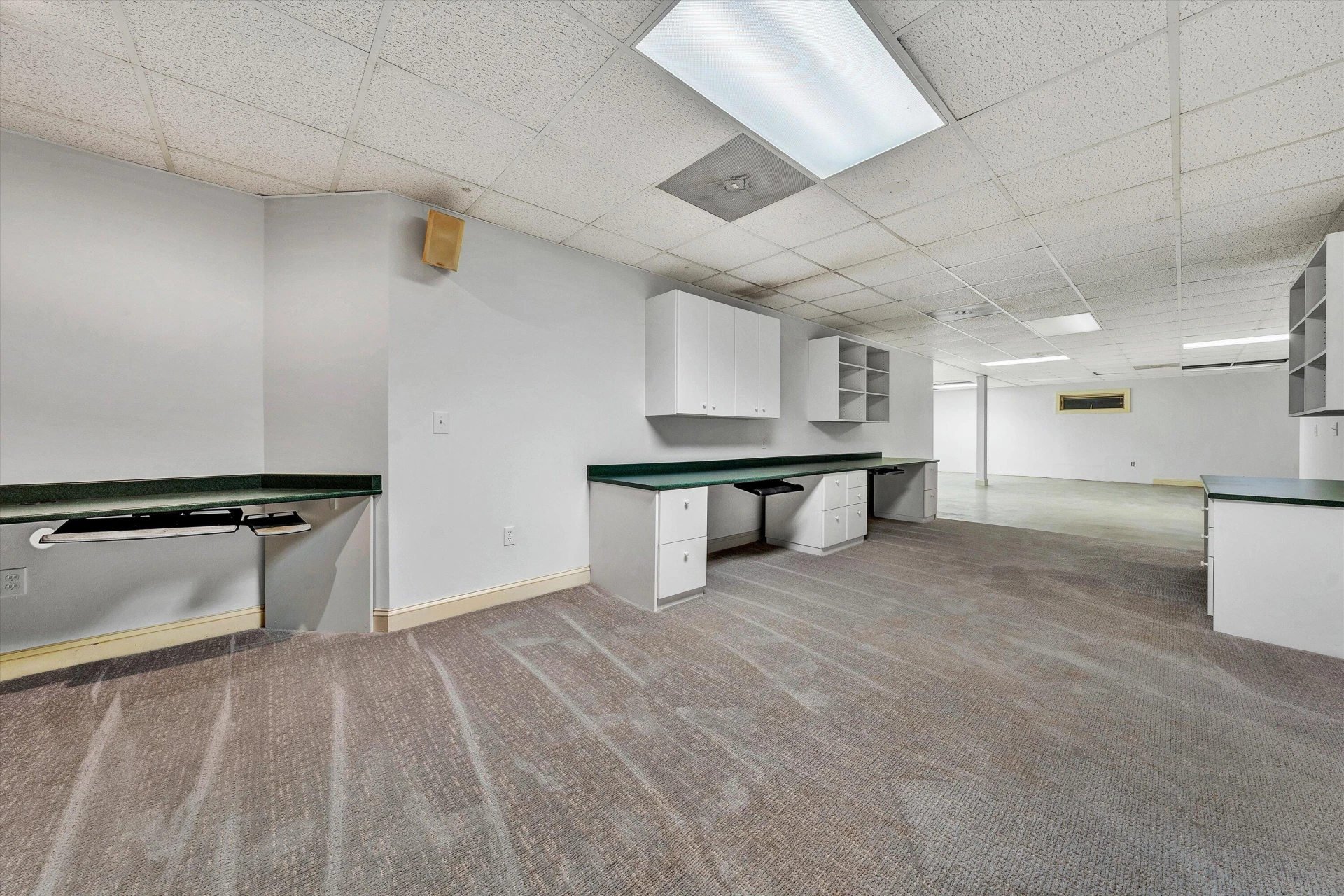 635 Miriam Hill DR - Photo 33
