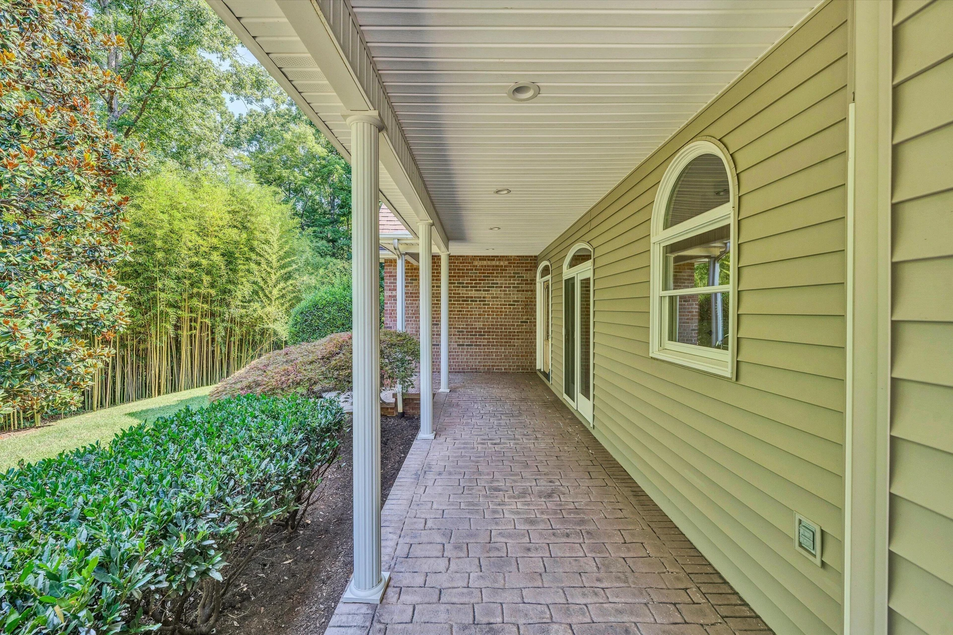 635 Miriam Hill DR - Photo 4