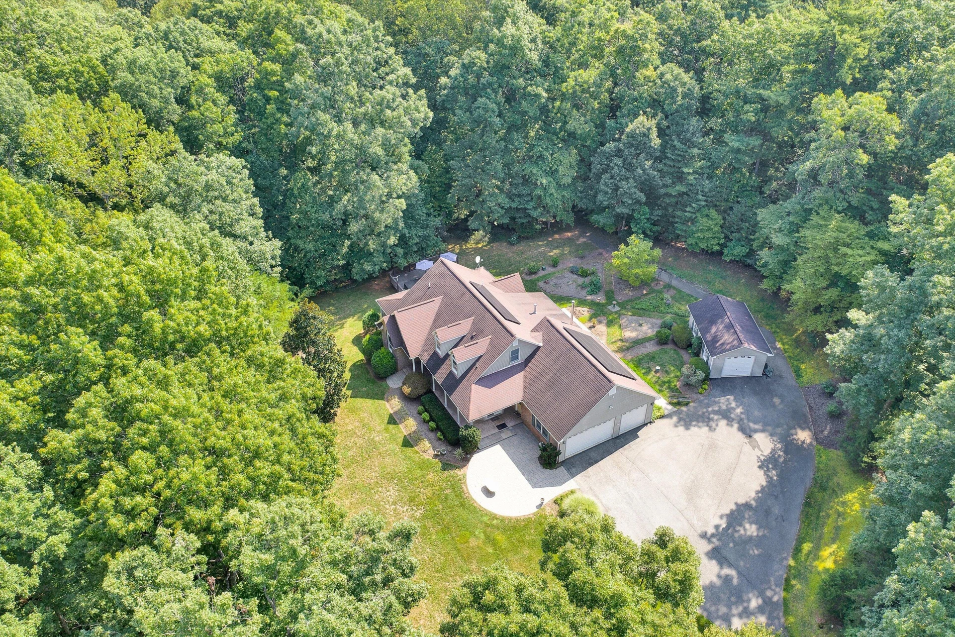 635 Miriam Hill DR - Photo 52
