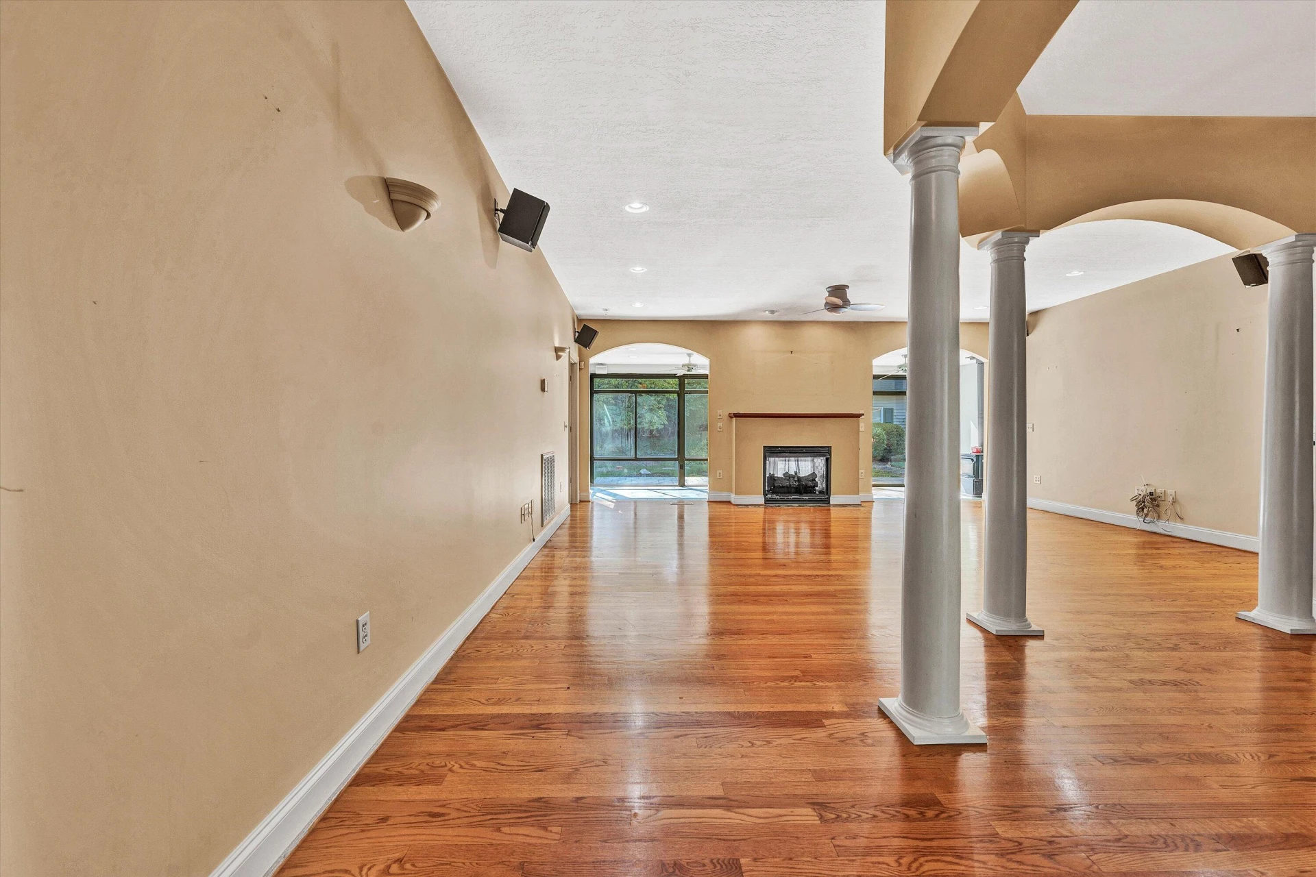635 Miriam Hill DR - Photo 8