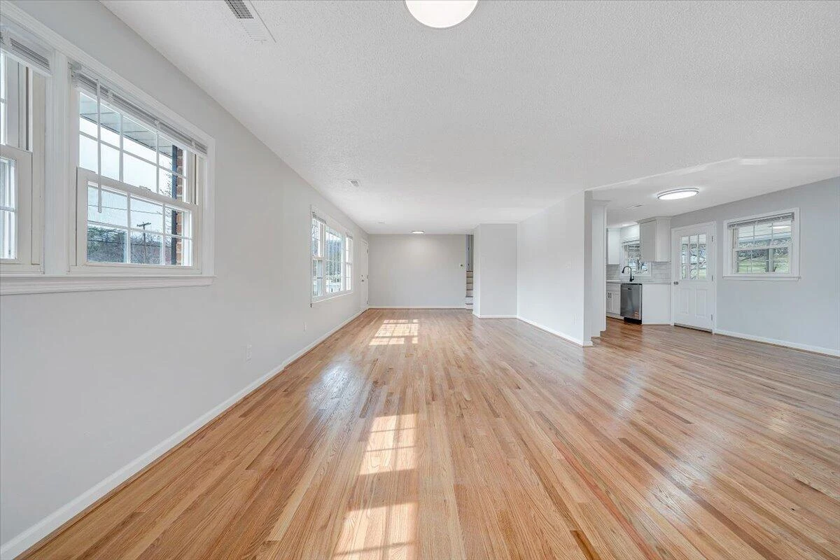 160 Bernard RD - Photo 10
