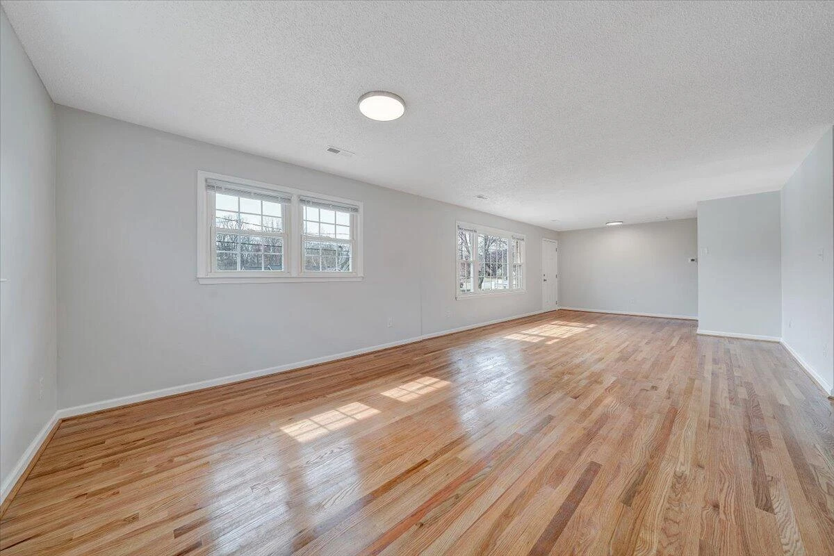 160 Bernard RD - Photo 11