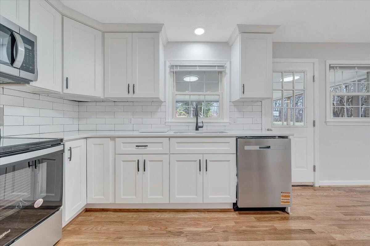 160 Bernard RD - Photo 17