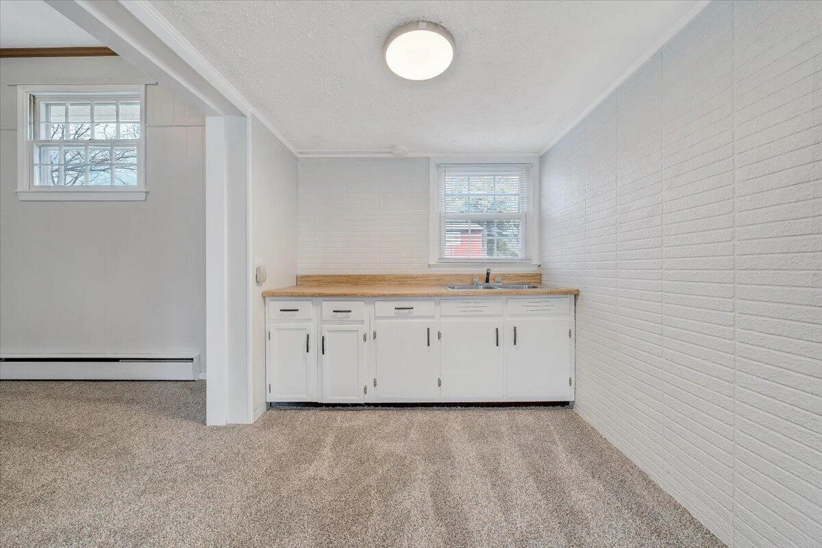 160 Bernard RD - Photo 32