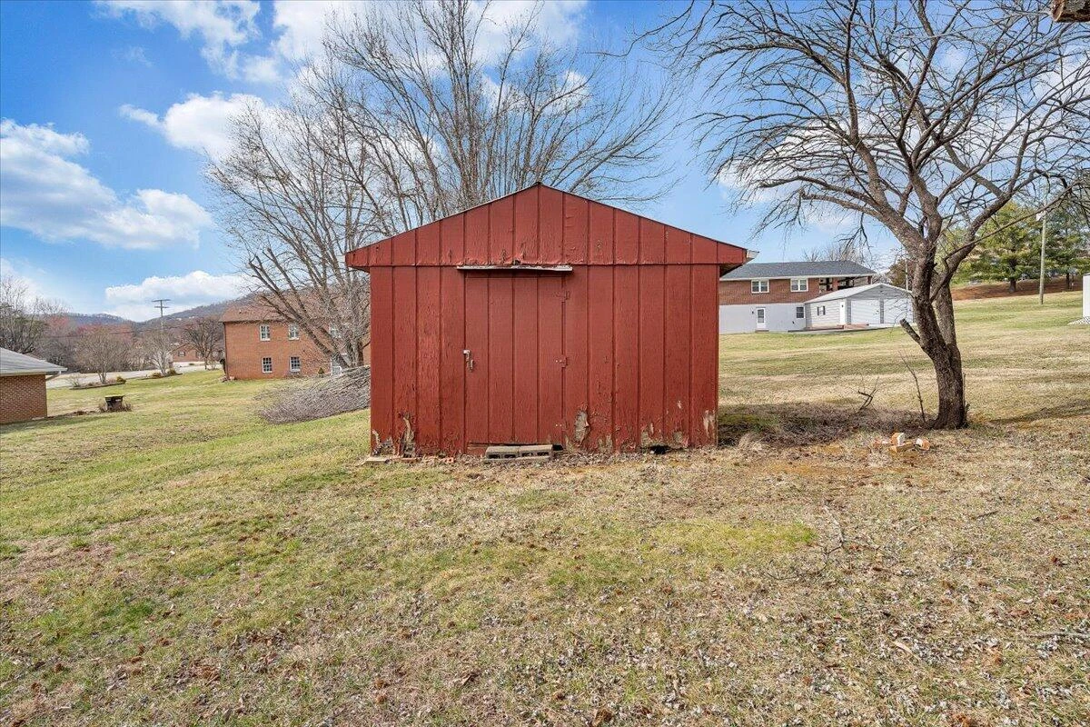 160 Bernard RD - Photo 50