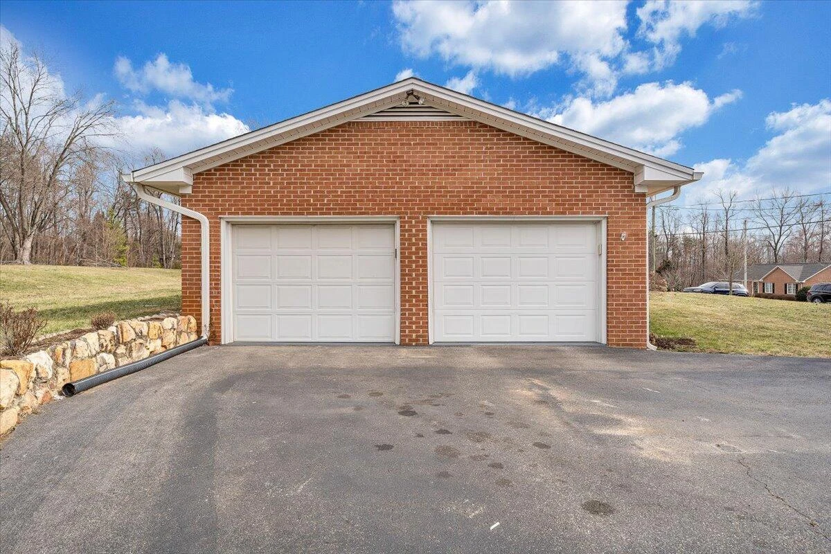160 Bernard RD - Photo 53