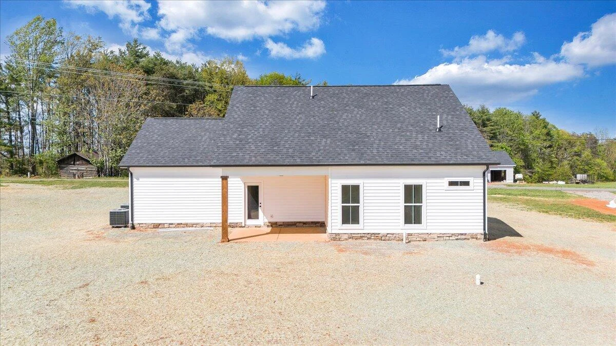 1490 Burnt Chimney RD - Photo 11