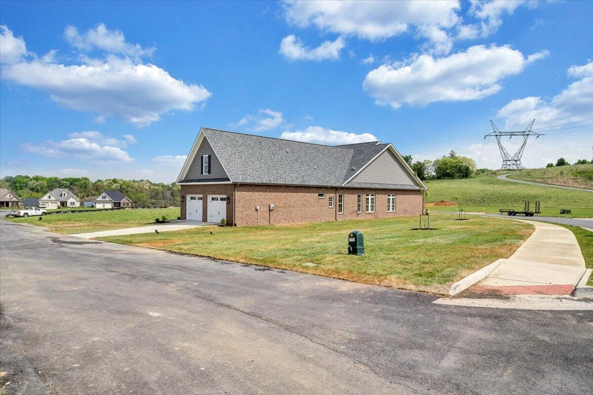 190 Merion CIR - Photo 47