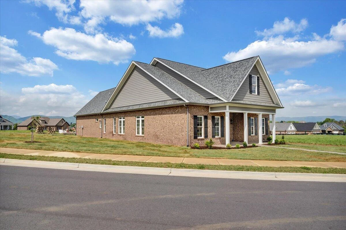 190 Merion CIR - Photo 48