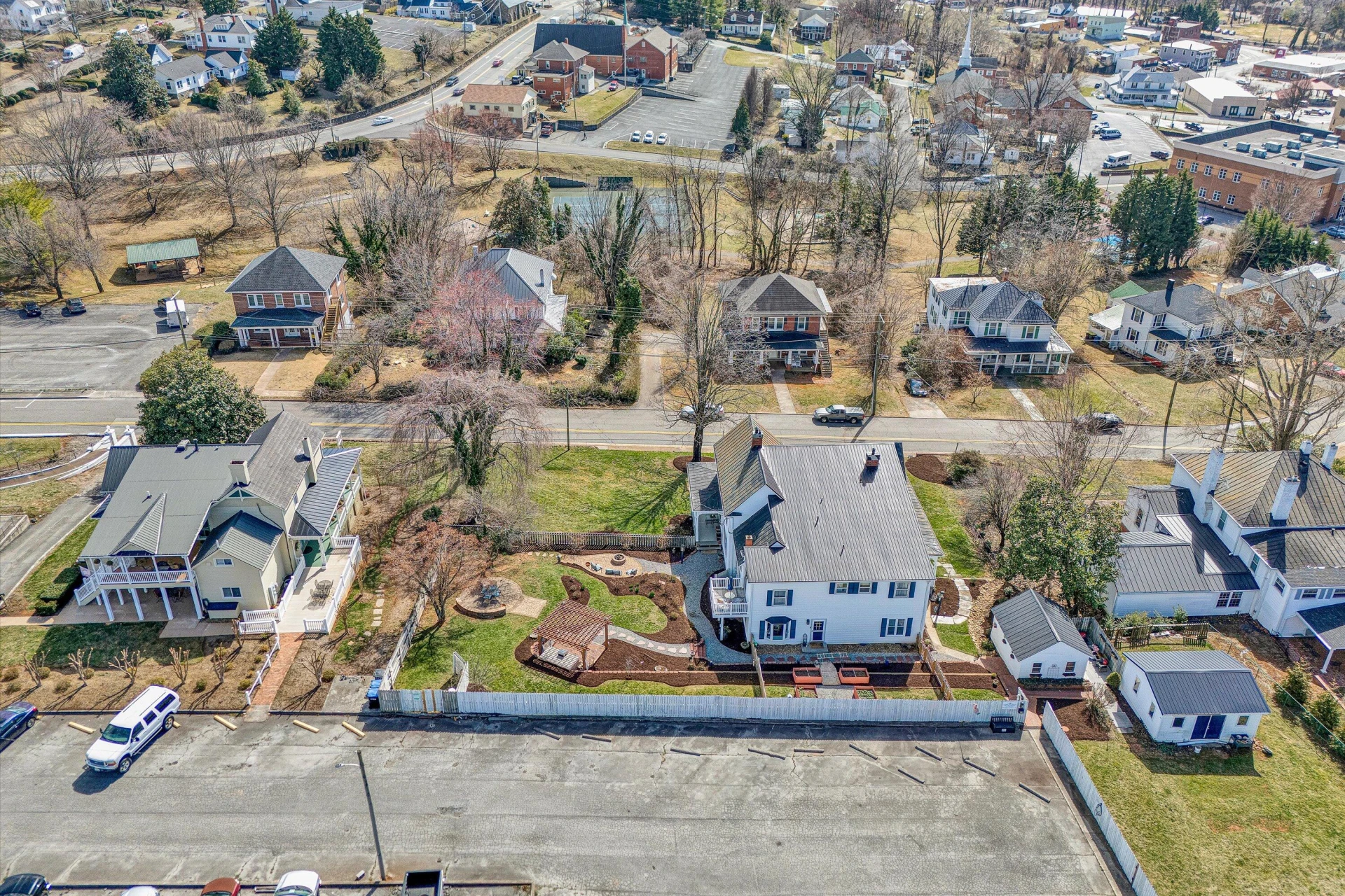 185 CLAIBORNE AVE - Photo 15