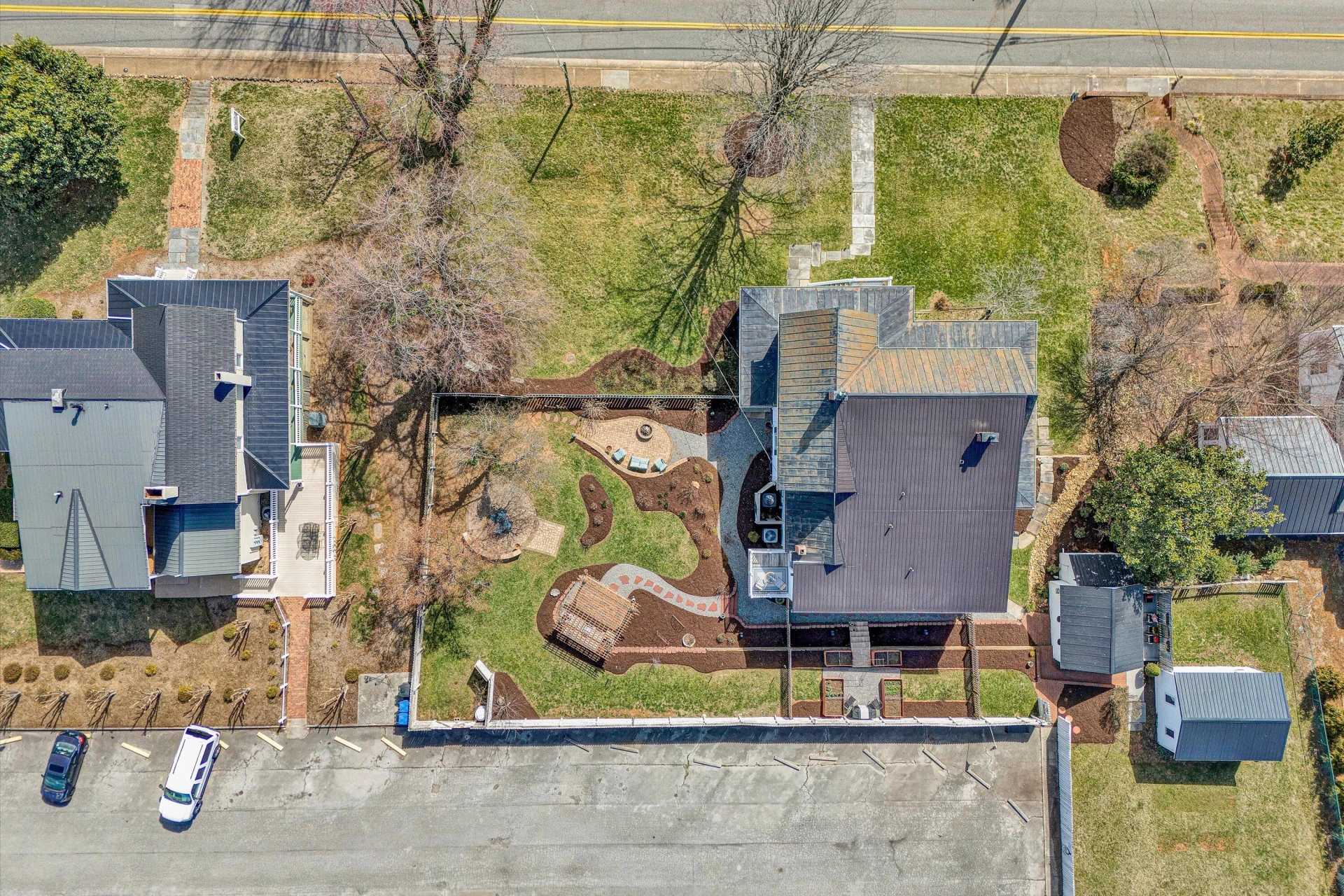 185 CLAIBORNE AVE - Photo 17