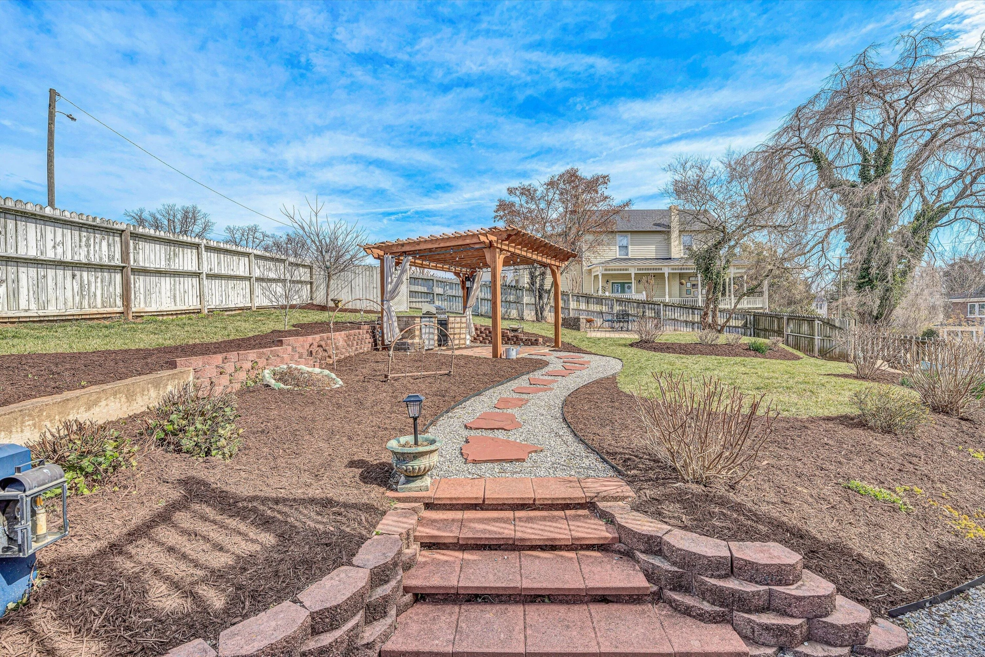 185 CLAIBORNE AVE - Photo 43
