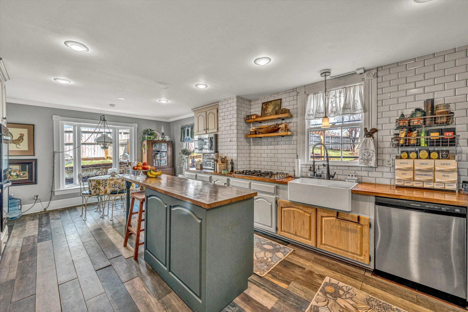 185 CLAIBORNE AVE - Photo 51