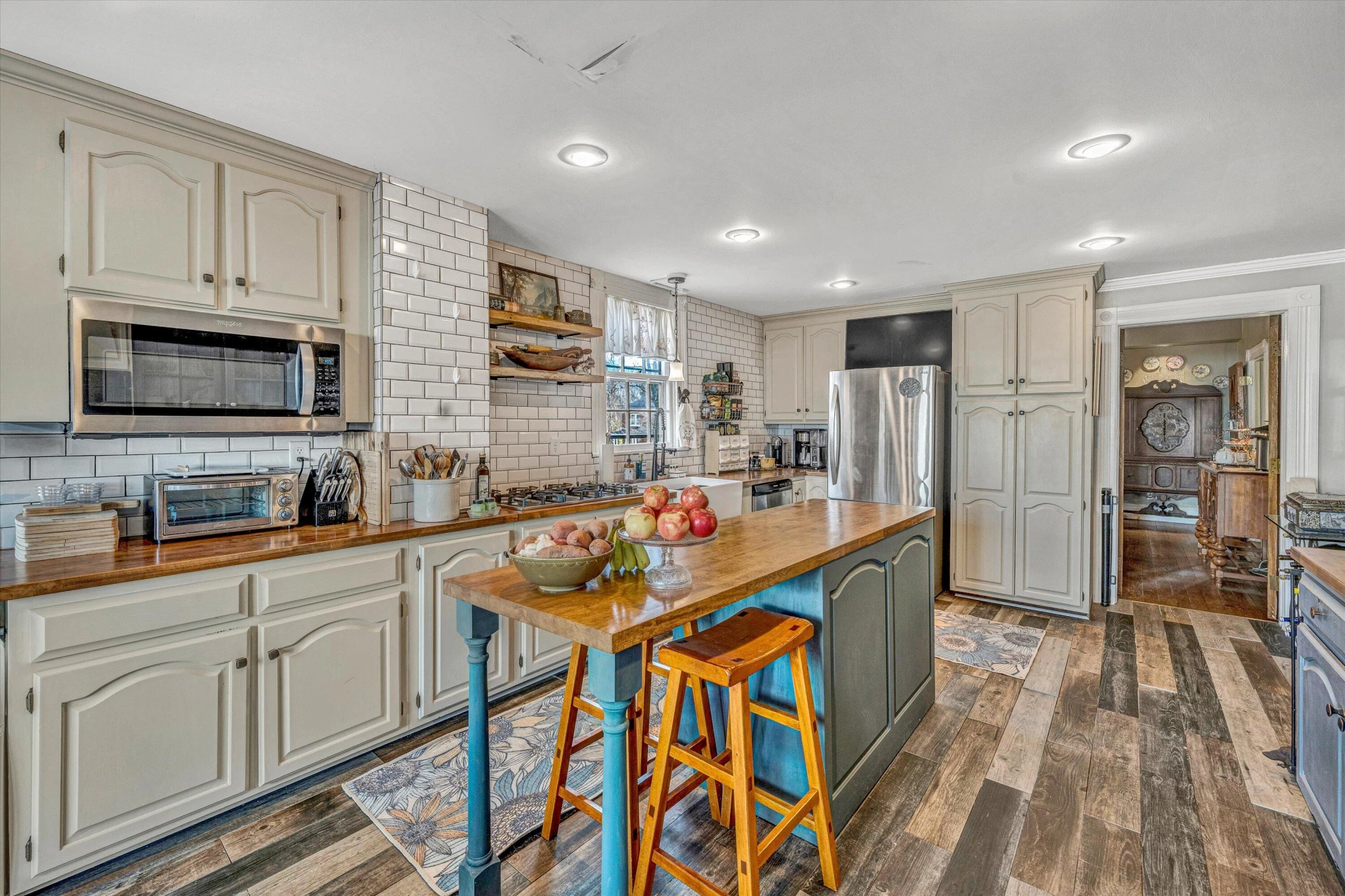 185 CLAIBORNE AVE - Photo 54