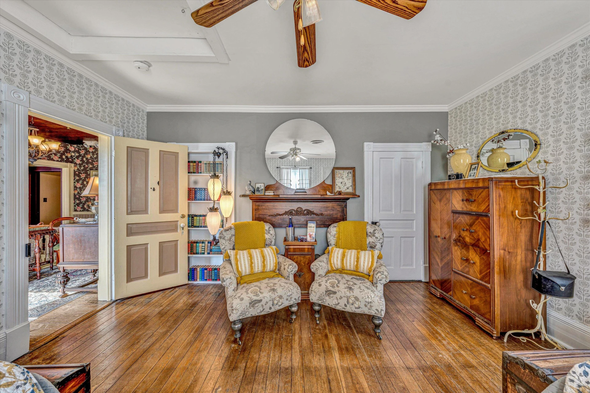 185 CLAIBORNE AVE - Photo 66