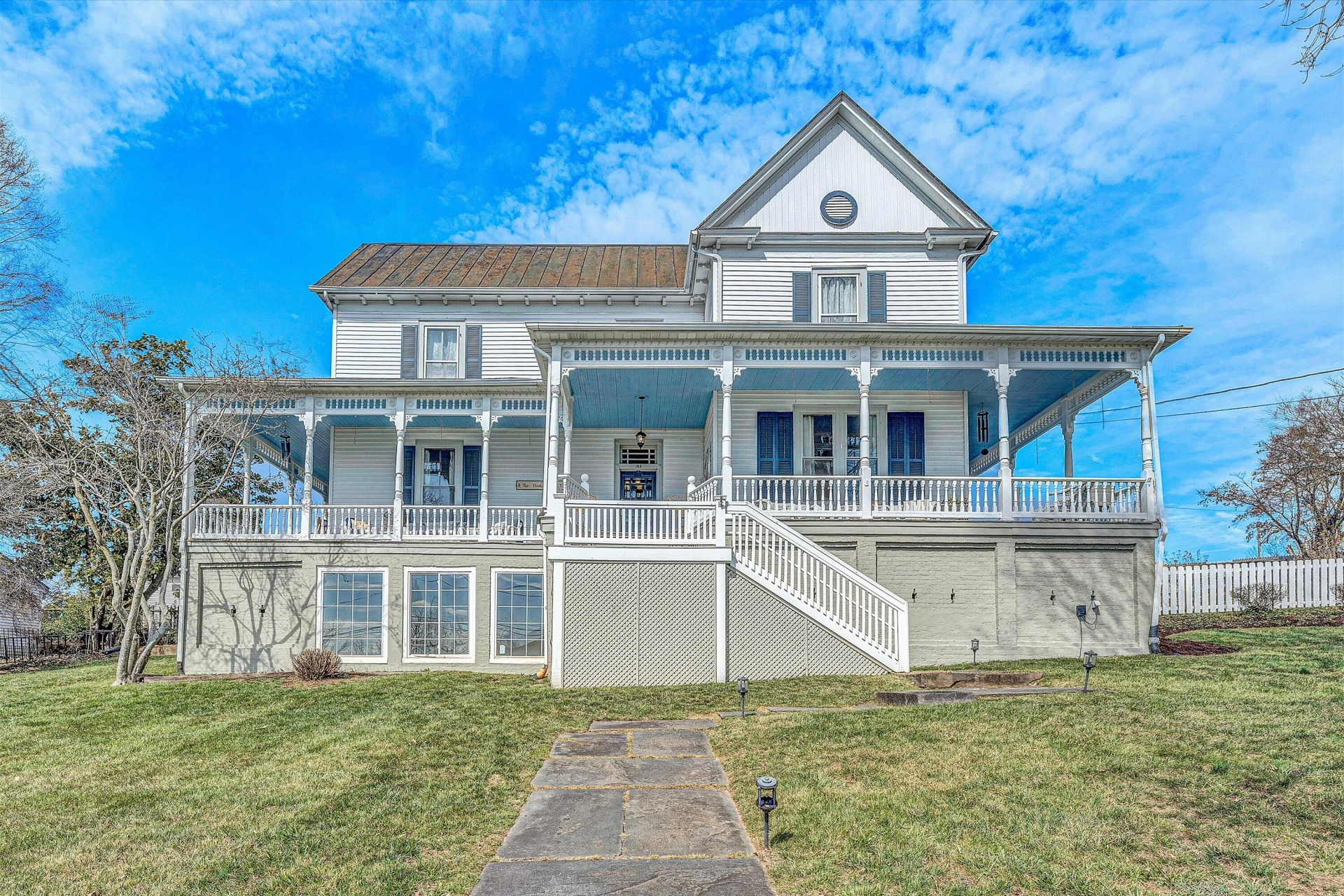 185 CLAIBORNE AVE - Photo 69