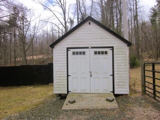 428 AGNES LN - Photo 15