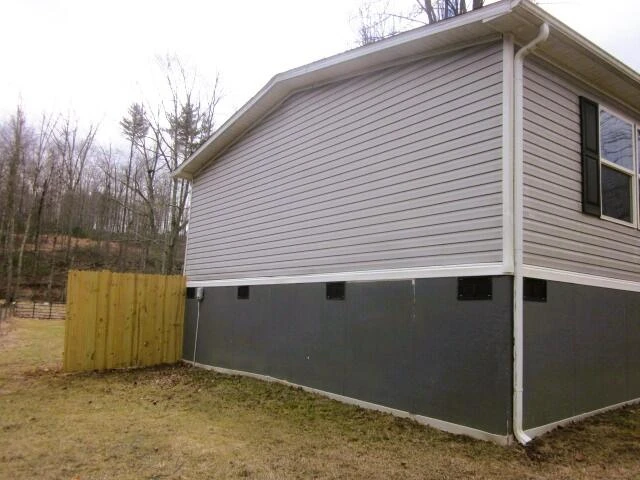 428 AGNES LN - Photo 3