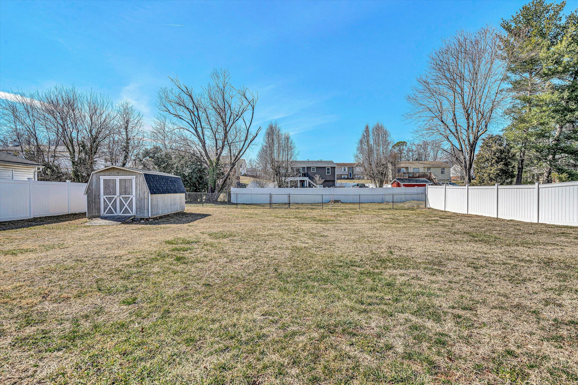 2011 Mountain AVE - Photo 17