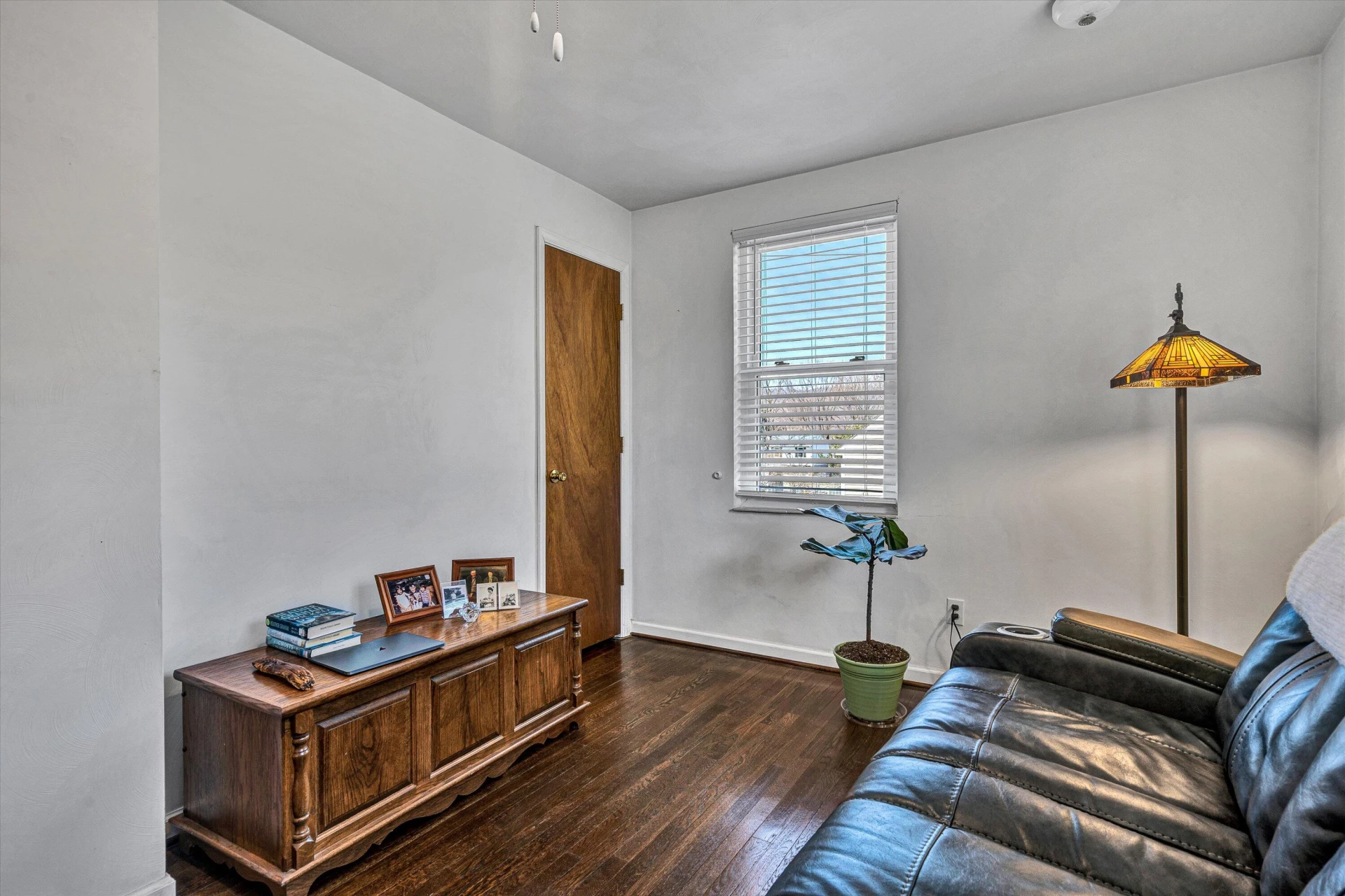 2011 Mountain AVE - Photo 9