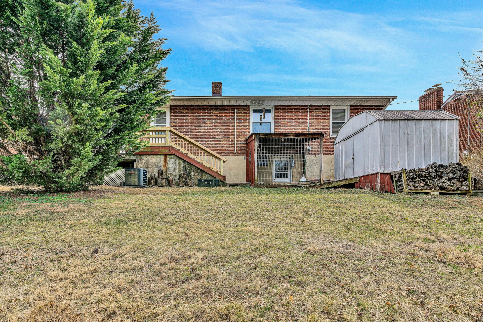 1723 Victoria ST - Photo 29