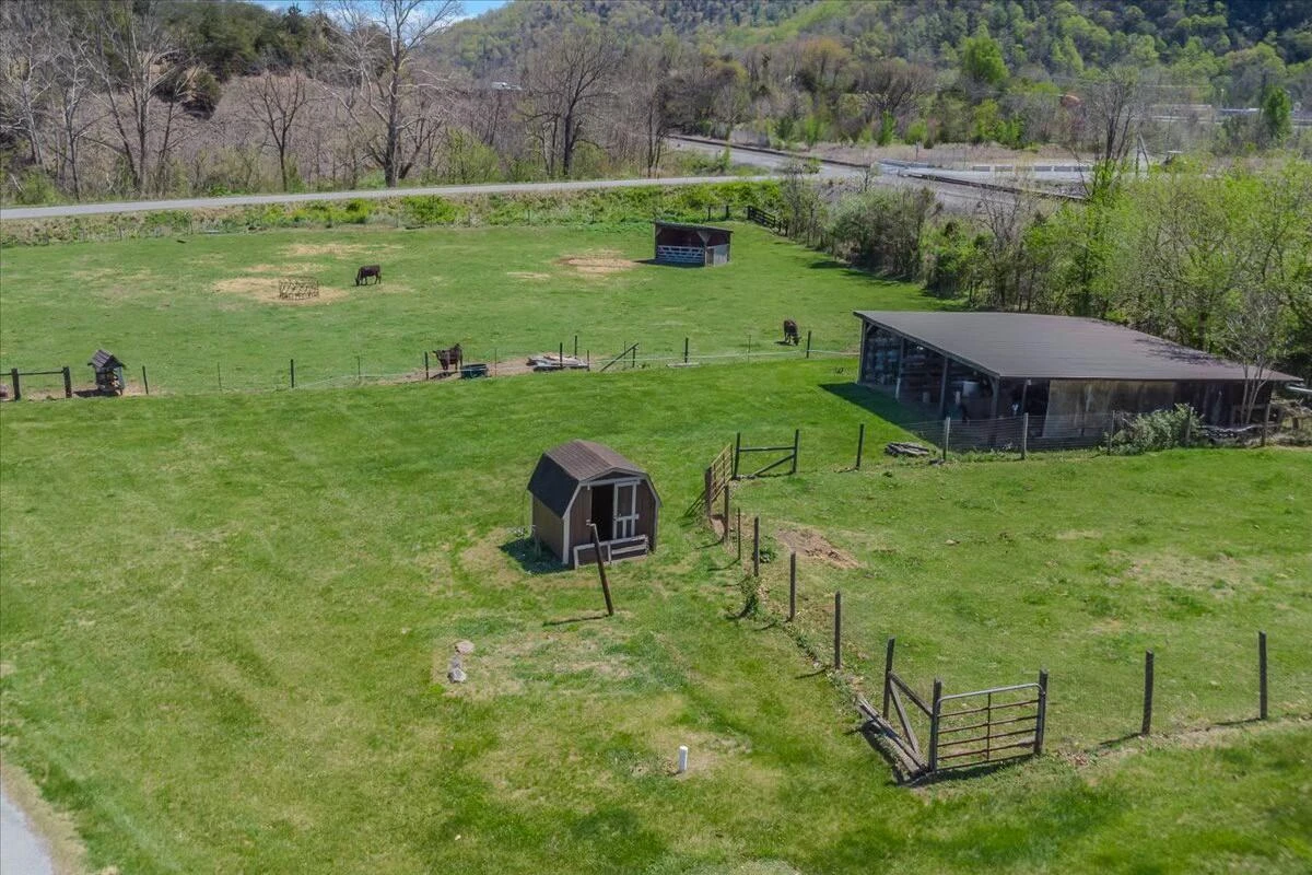 2351 Reese Mountain RD - Photo 56