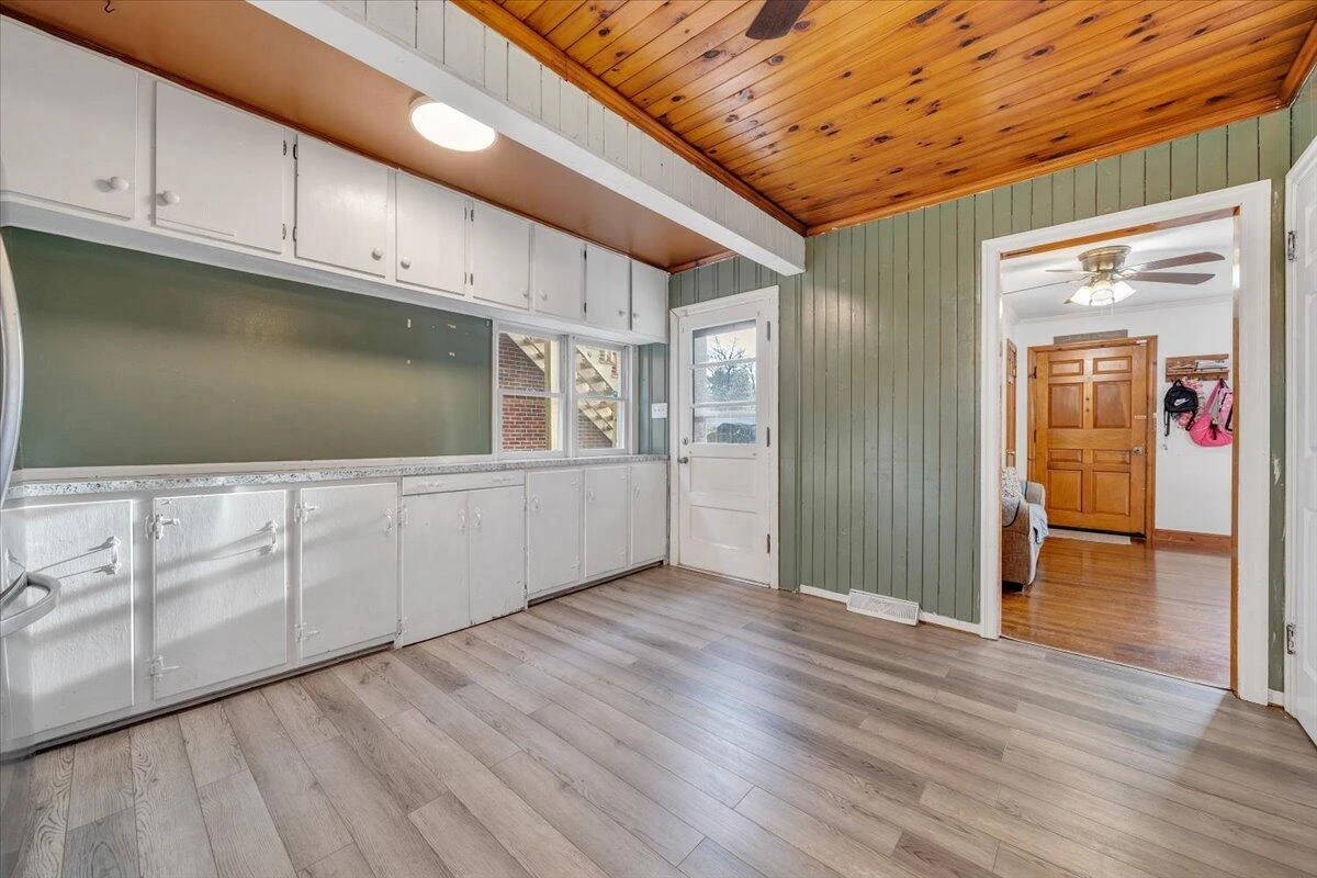 3358 Brandywine AVE - Photo 12