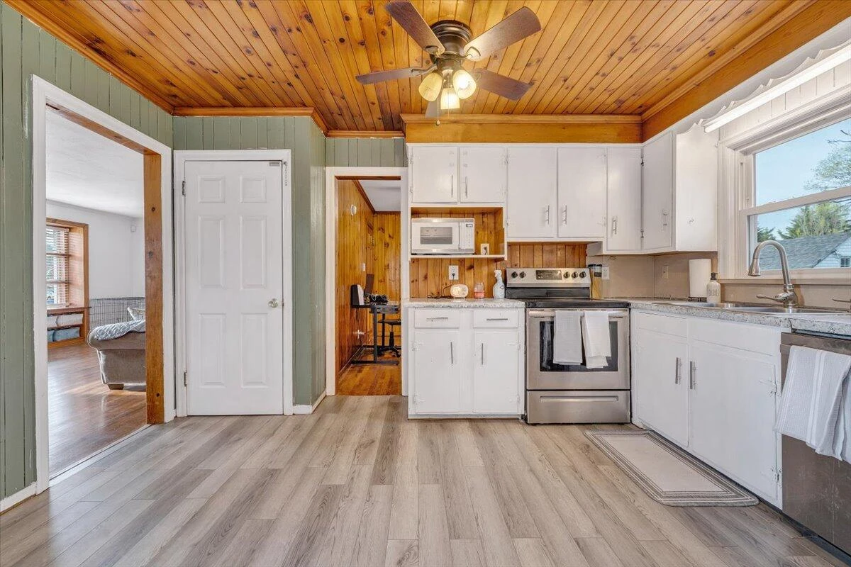3358 Brandywine AVE - Photo 13