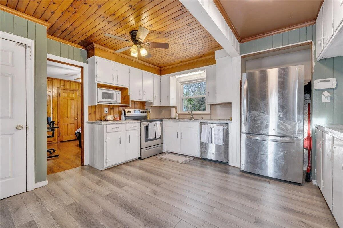 3358 Brandywine AVE - Photo 14