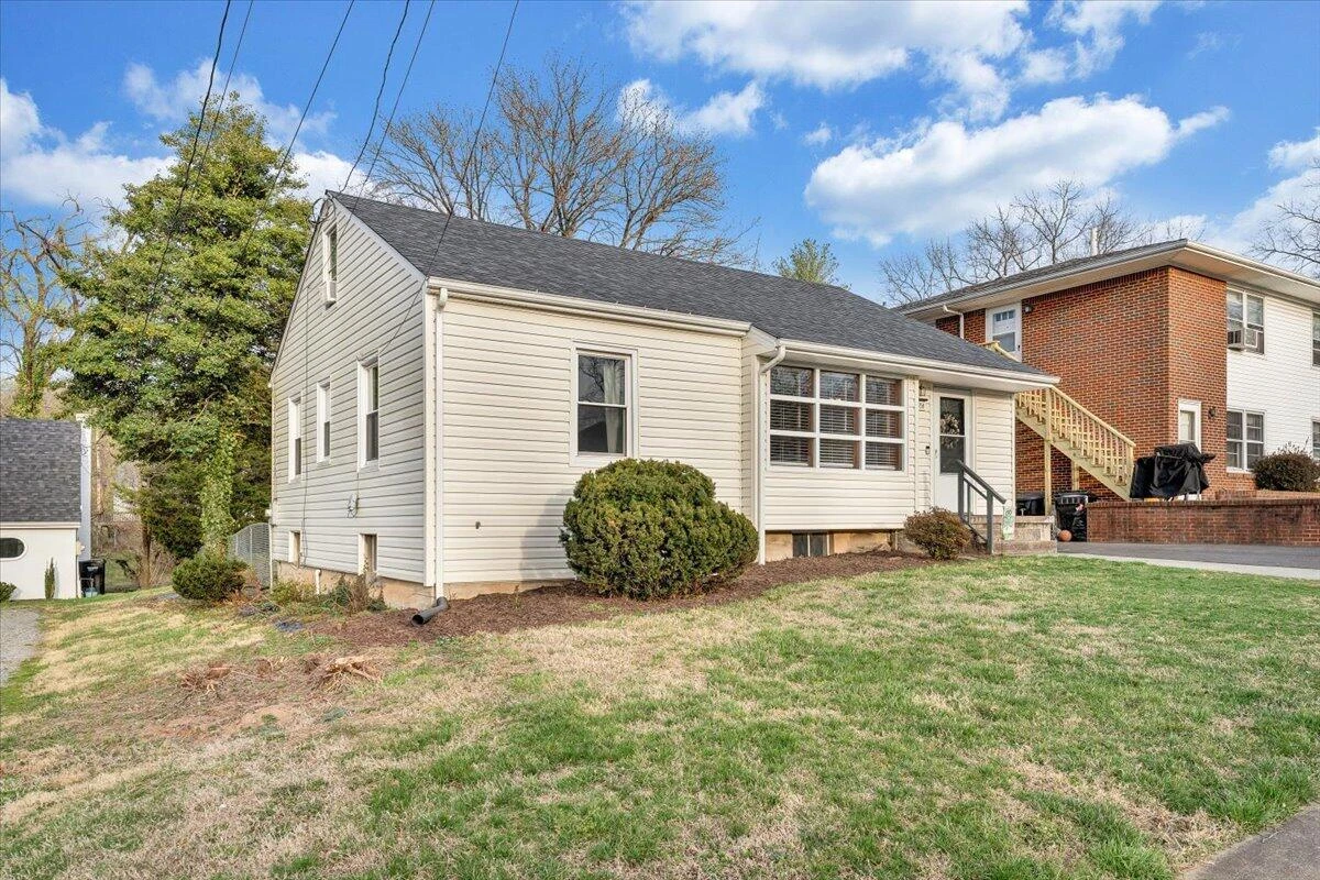 3358 Brandywine AVE - Photo 3