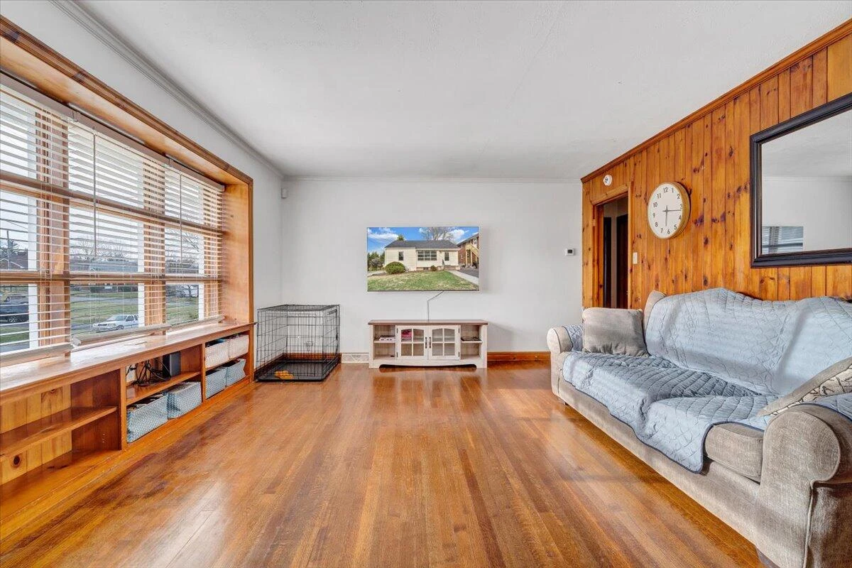 3358 Brandywine AVE - Photo 8