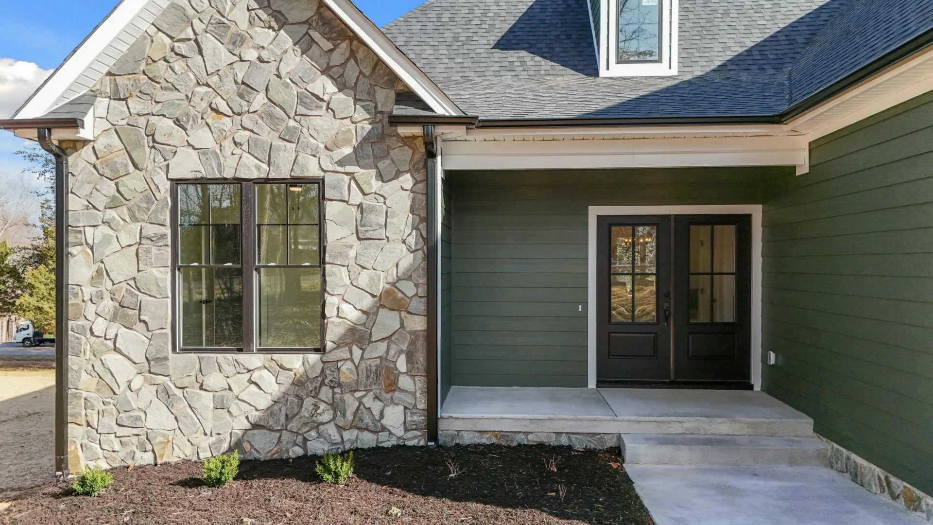 105 Peach Tree CT - Photo 4